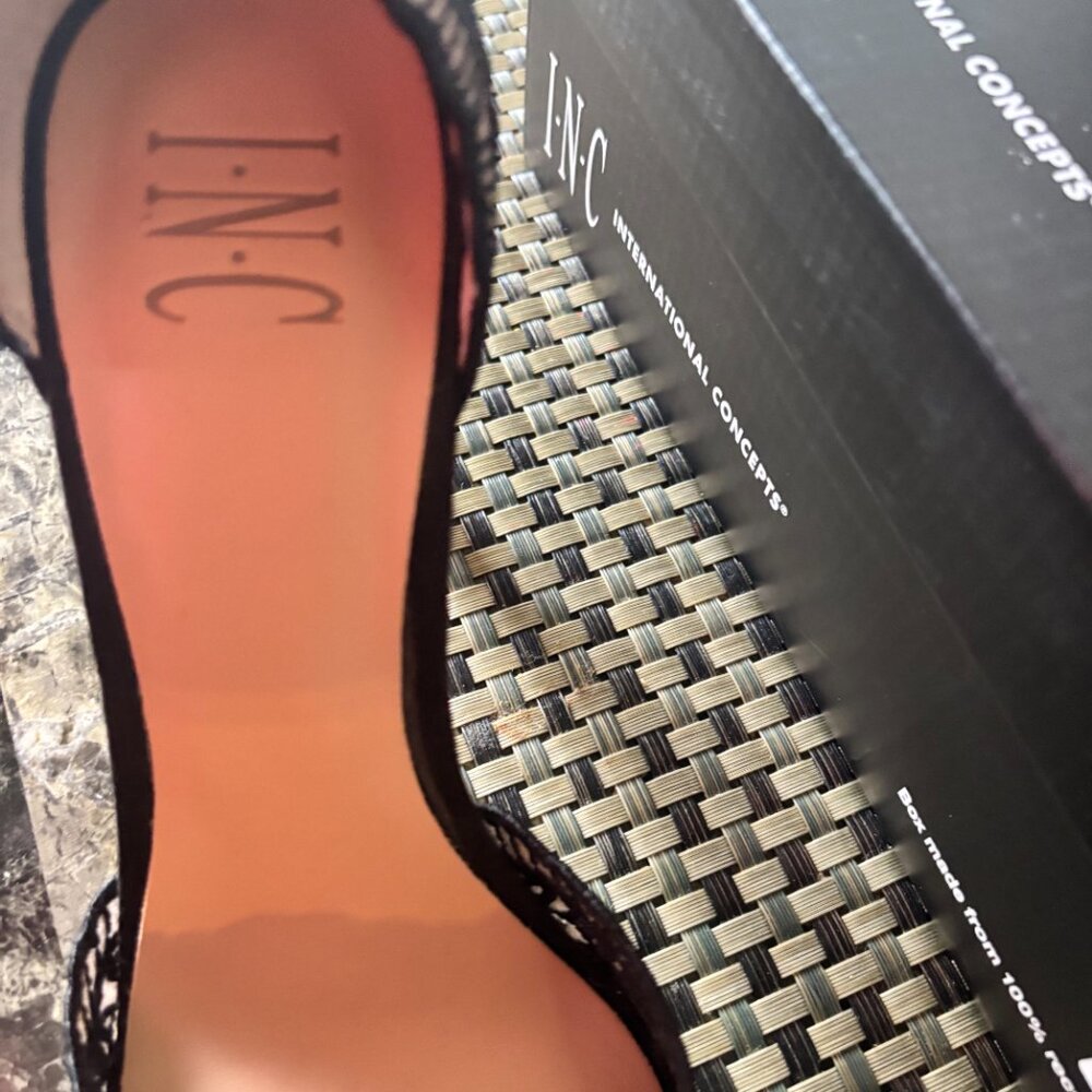 I.N.C. Women's Kinlee Two-Piece Pointed-Toe Dress Pumps Black SZ: 9M - Picture 16 of 16